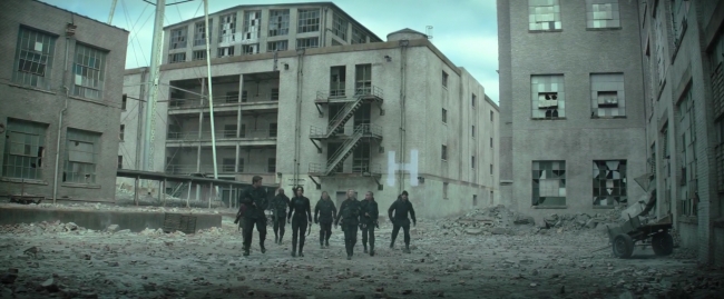 Mockingjay1_2260.jpg