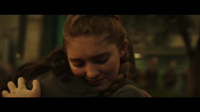 HungerGamesMockingjay2Trailer_0039.jpg