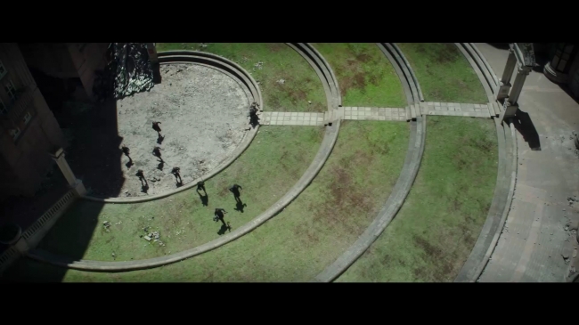 HungerGamesMockingjay2Trailer_0072.jpg
