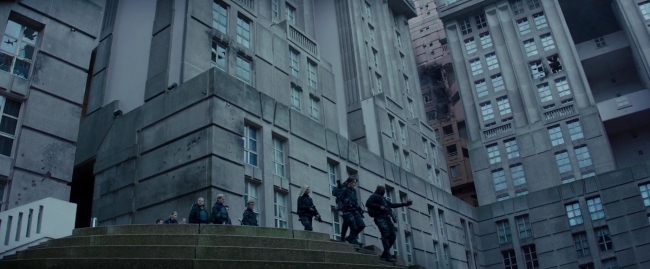 Mockingjay2_2353.jpg