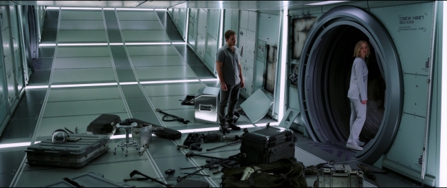 Passengers_1708.jpg