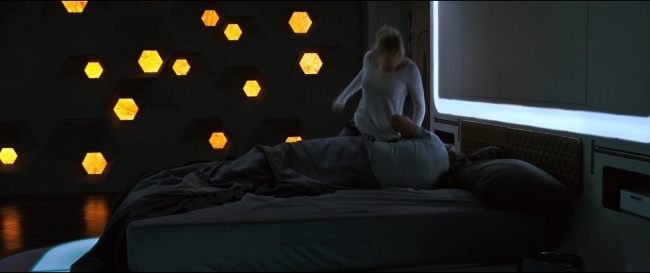 Passengers_3214.jpg