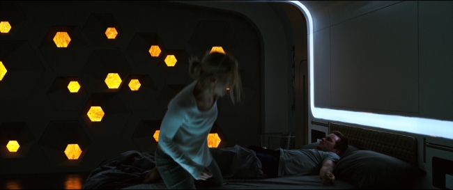 Passengers_3237.jpg