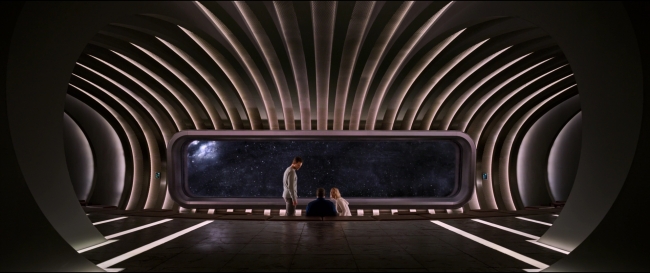 Passengers_4165.jpg