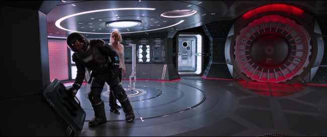 Passengers_4517.jpg