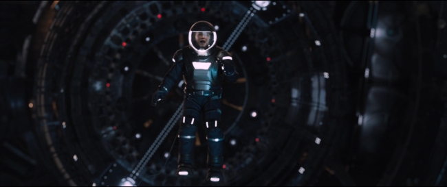 Passengers_4879.jpg