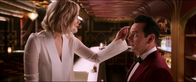 Passengers_5062.jpg