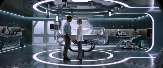 Passengers_5130.jpg