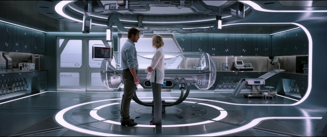 Passengers_5134.jpg